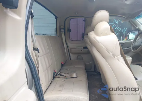 2002 Ford F-150 King Ranch/Lariat/Xl/Xlt z USA, uszkodzony, nr VIN 1FTRX18L02NB01147